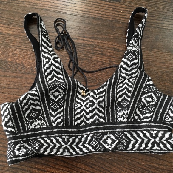 UO staring at stars embroidered halter crop top friendship top bustier - Picture 4 of 8